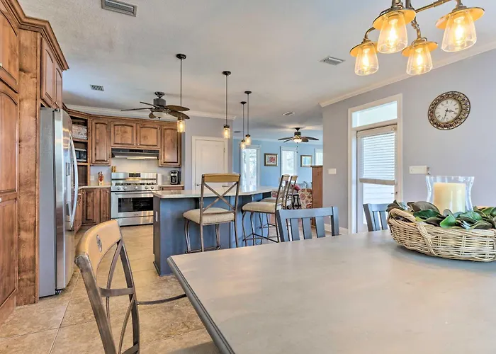 Gulf Shores Family Getaway! River View W/ Pool