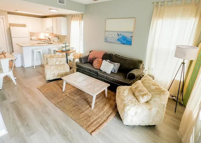 Duplex Allows For One Or Both Sides To Be Rented! Suitable For Small Or Large Families!