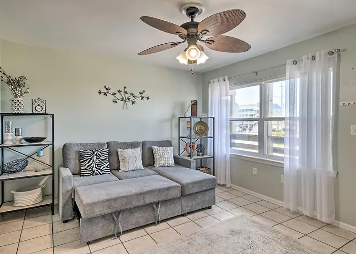 Gulf Shores Condo W/ Pool & Grill: Walk To Beach!