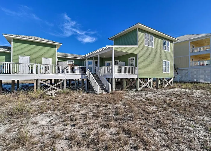 Pool Access & Steps To Beach: Coastal Getaway!