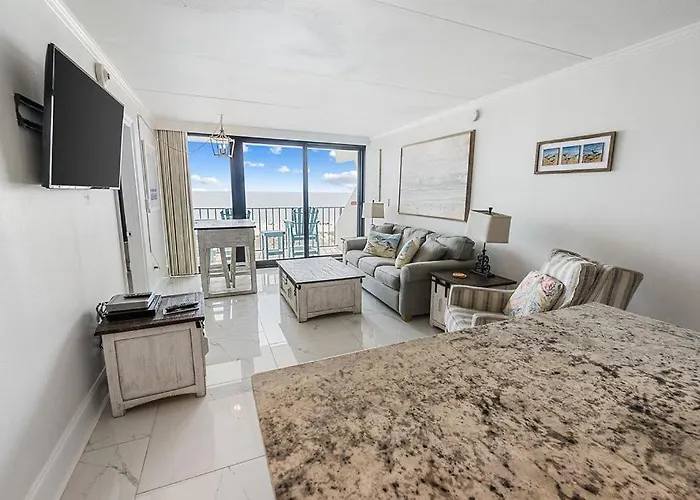Island Winds East 308 By Albvr - Beautifully Renovated Beachfront Condo & Steps Away From Hangout & More!