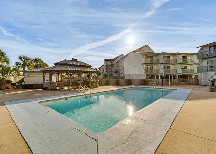 Next To Gulf Shores Public Beach Condo With Pool!