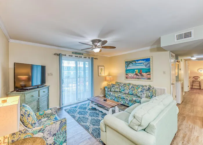 Comfy Condo ~ Steps Away From The Beach!