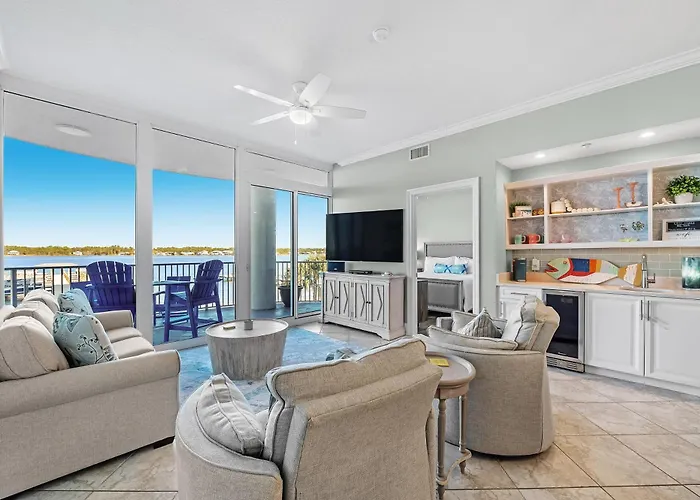 Beautiful Lagoon Front 3 Bedroom Condo