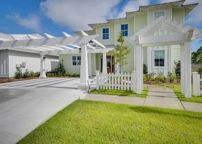 Beachy Bama: 5 Bed 5 Bath Beach Resort Cottage