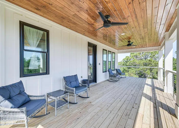 'Azure On Shell Lane' - Gulf Shores Gem W/ Deck!