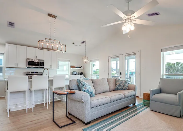 Gulf Shores Cottage W/ Water Views, Walk To Beach!