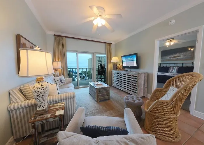 2 Bedroom Condo At Crystal Tower With 2 Outdoor Pools, Lazy River, Heated Indoor Pool, Beach Access