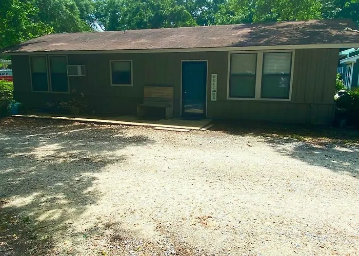 2Br-Bay Access-Wifi-Pet-Friendly