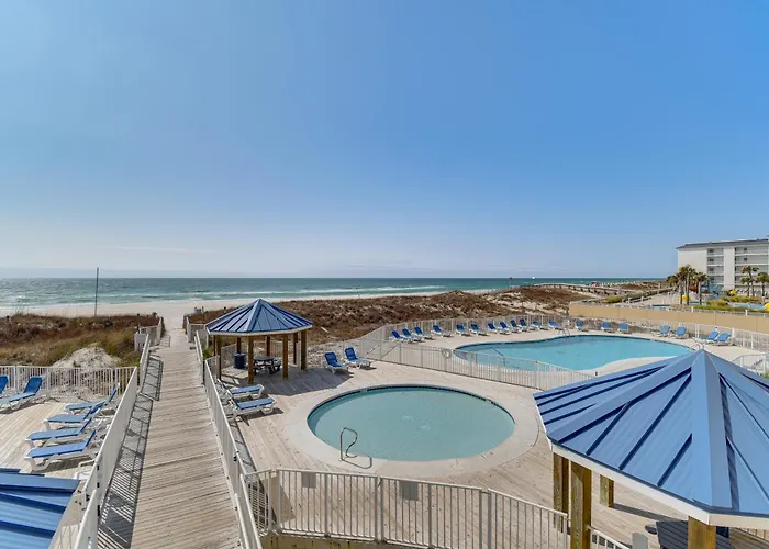 Orange Beach Retreat W/ 4 Pools - Walk To Beach!