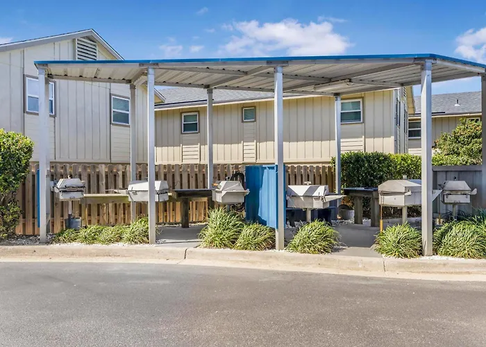 Crystal Tower 1906 By Vacation Homes Collection