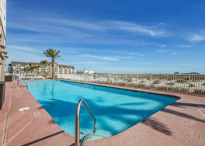 Royal Palms 704