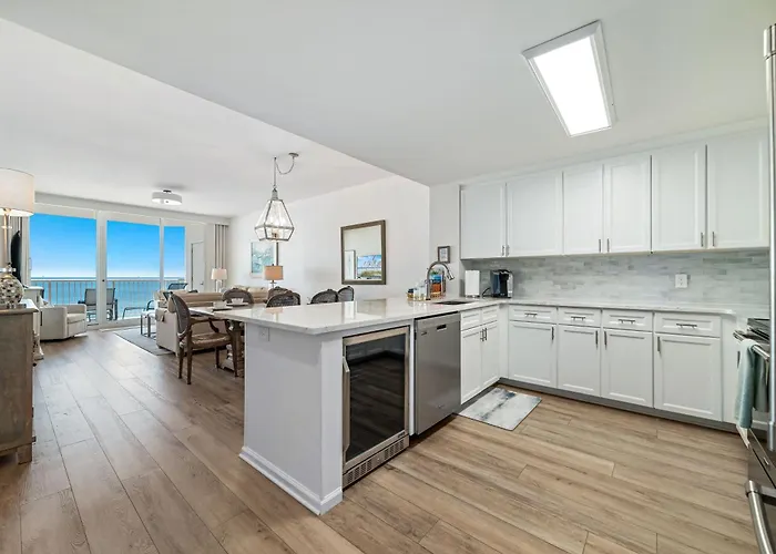 Beach Club B-704 New-Completely Updated-Built-In Ice Maker-Beachfront-Resort