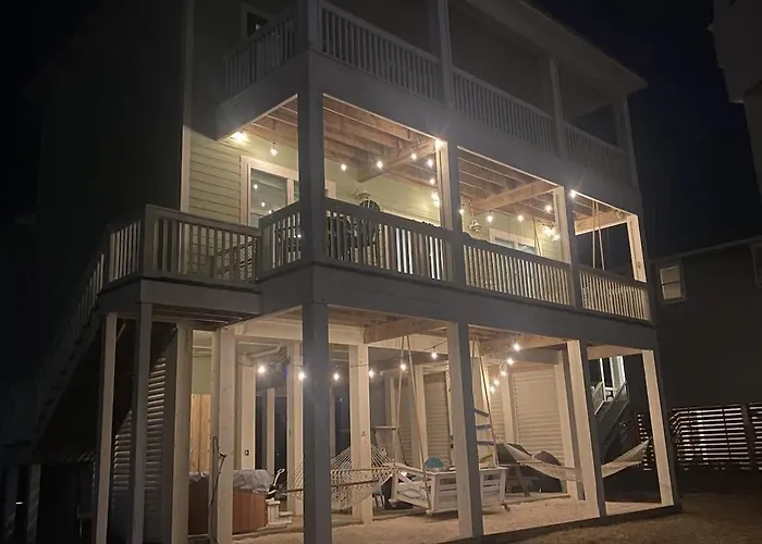 3,700 Snowbird Special With Hot Tub And Golf Cart