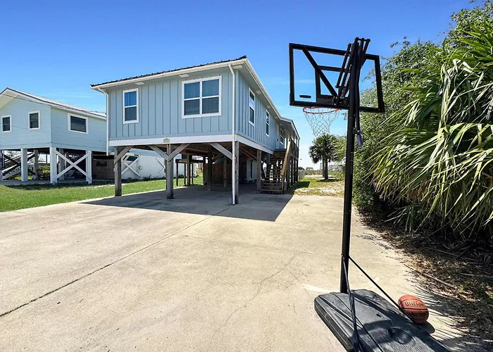 Bungalow By The Bay With Free Activities