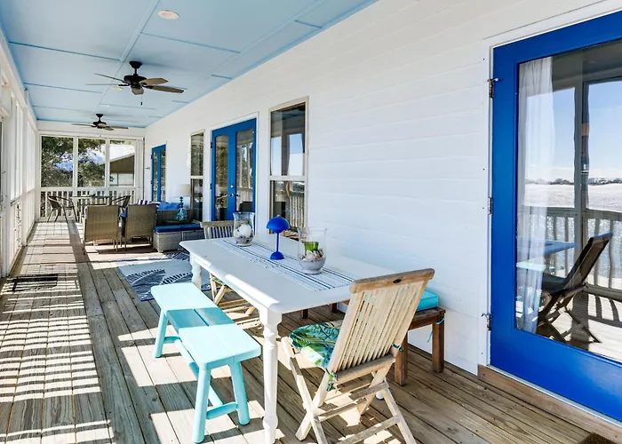 Gulf Shores Gem W/ Beachfront Patio & Sunset Pier!