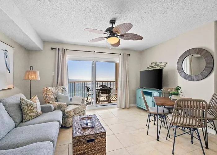 Royal Palms 1006