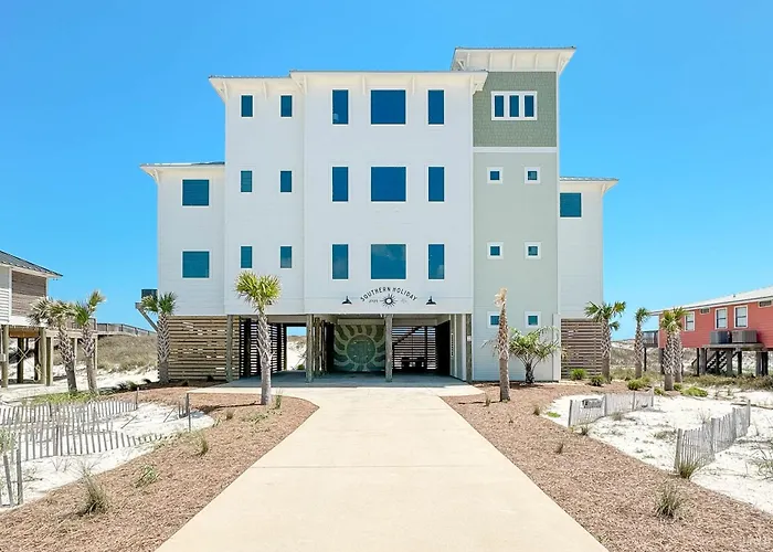 Southern Holiday By Gsvr - Luxurious Beachfront Home With Private Pool - Free Activities And Golf