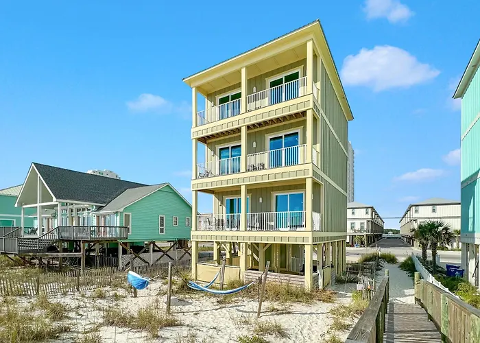 Pineapple Paradise By Gsvr - Stunning Beachfront Escape With Heated Pool - Free Activities And Golf