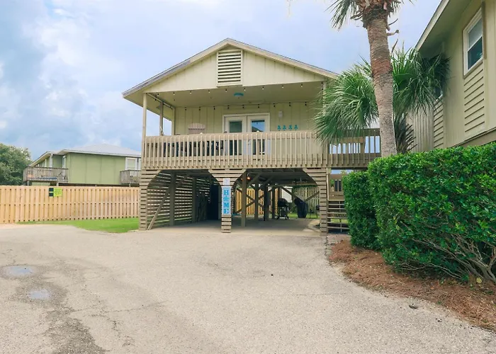 Gulf Village 2 Bedroom Cottage - 2 Pools - Summer Getaway- Free Daily Activities