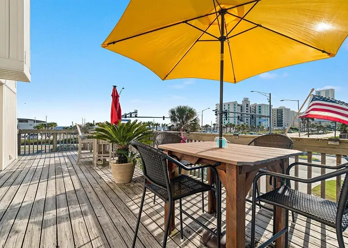 South Winds 2-Updated Condo-Beach Views-Walk To Hangout-Free Parking
