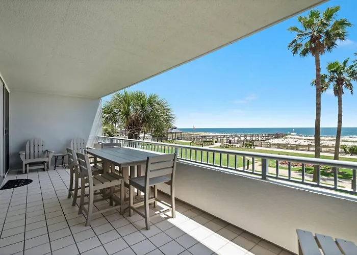 Bristol 205-Beachfront Condo Wamazing View-Updated-2-Kings-Full Service Resort
