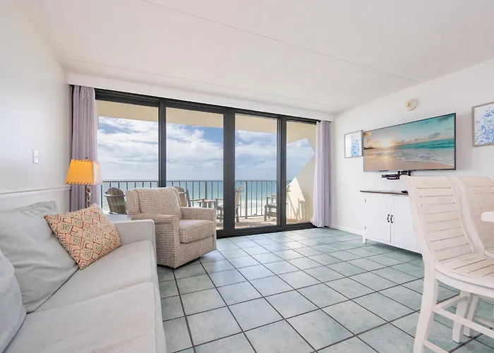 Island Winds East 706