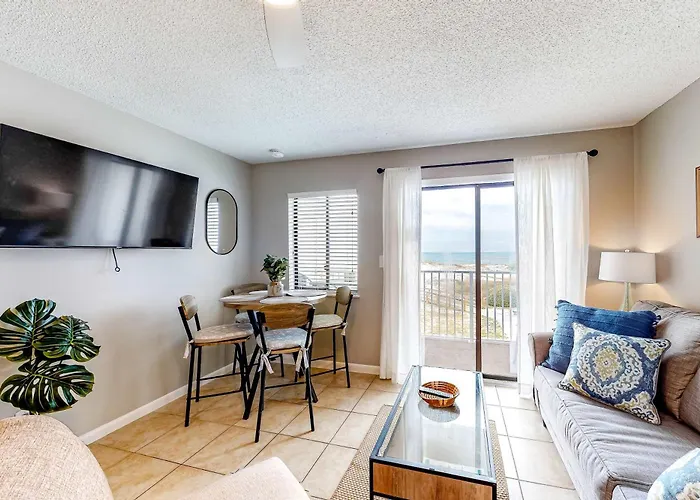 Plantation East 2205