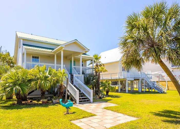 Tranquil Gulf Escape With 2 Decks Beach Access Nearby Central Ac & Free Wifi