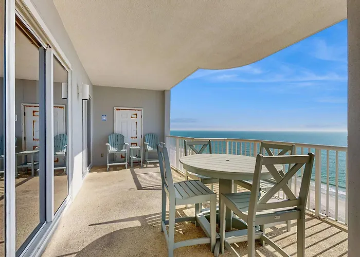 Family-Friendly Gulf-Front Condo With Private Balcony Hot Tub Pool & Gym