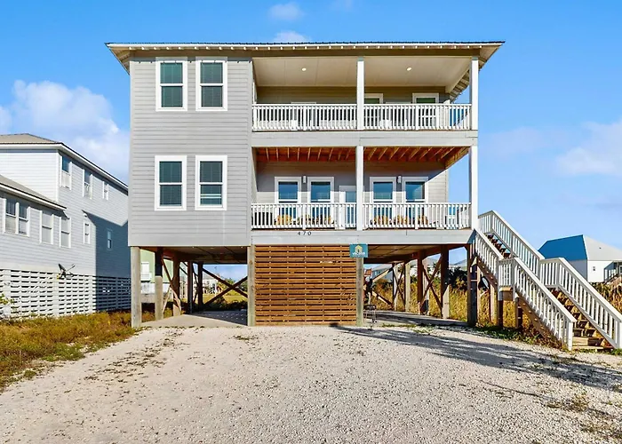 Dog Friendly Home With Shared Pool Hot Tub And Private Washer And Dryer