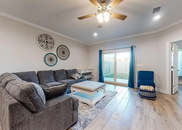 Dog-Friendly Condo With Shared Pool Central Ac & Free High-Speed Wifi