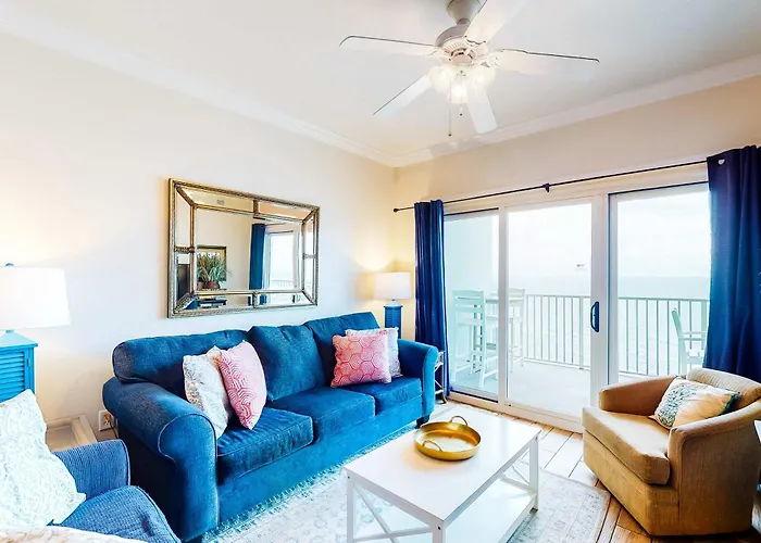 Beachfront Condo W Spacious Layout Swim-Through Outdoor Indoor Pool & Hot Tub