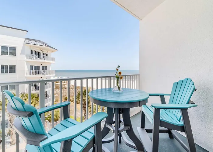 Gulf-View Condo In Beachfront Complex With A Balcony Central Ac Pools & Gym