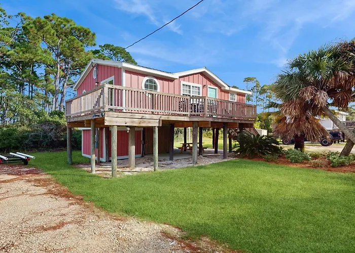 Two Charming Homes With Sparkling Water Views And Close To The Beach