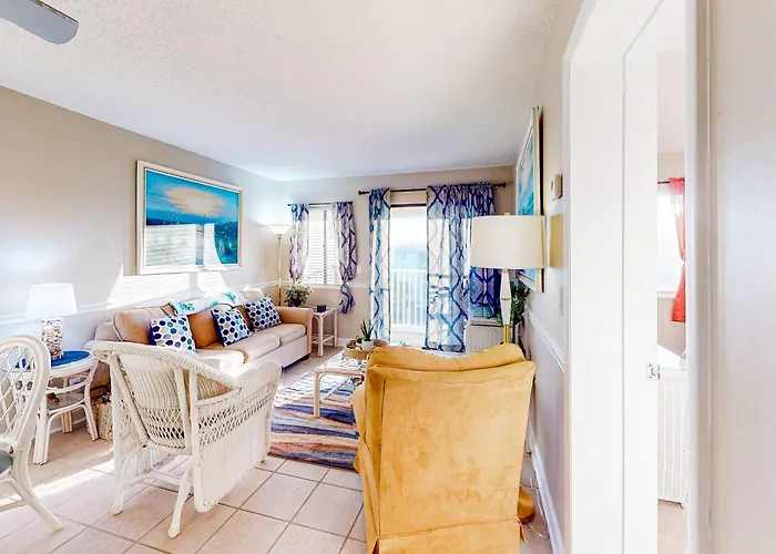 Gulf-Front Condo With Pools Hot Tub Fitness Room Dry Sauna & Beach Access