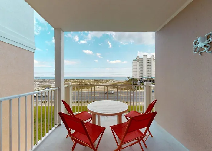 Beautiful Oceanfront Condo With Pool Hot Tub Beach Access Balcony & Wifi