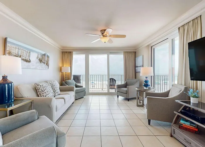 Beachfront Condo With Gulf Views Balcony Pool & Ac - Snowbird-Friendly
