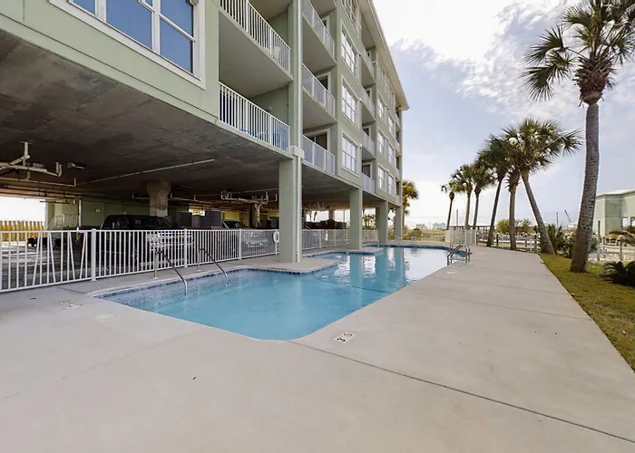 Waterfront Condo W Balcony Boat Slip Shared Hot Tubs Pools