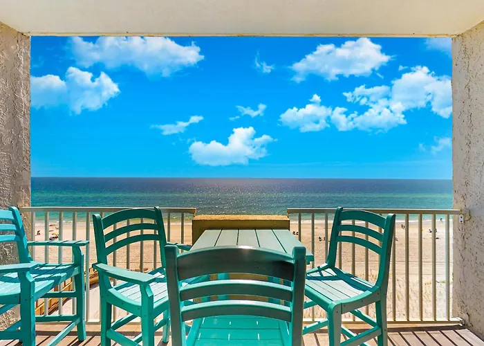 Tropical Winds Beachfront Beauty With Pool Balcony Grills - Close To Beach