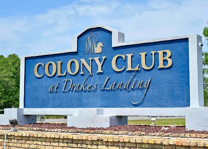 Barefoot At Colony Club