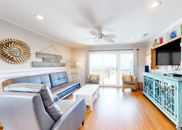 Gulf-Front Condo W Balcony Beach Views Wifi Ac & Shared Gulf-Facing Pool
