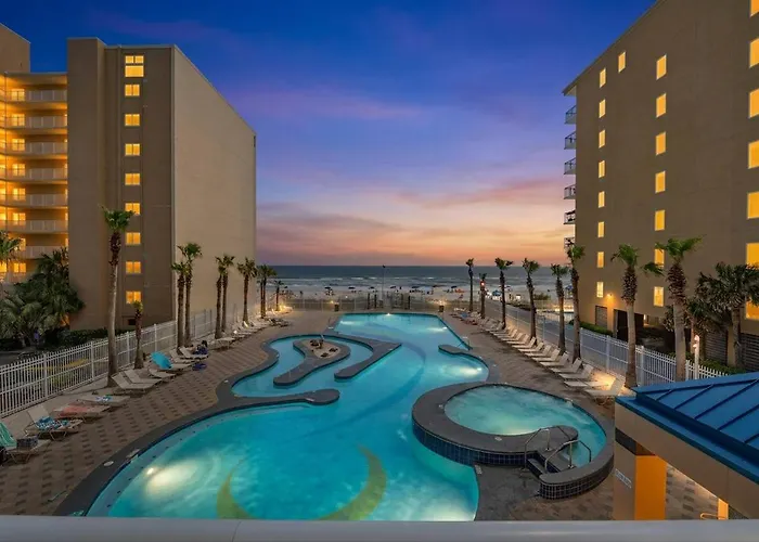 Gulf Views Lazy River Pools Hot Tub - Sleeps 6