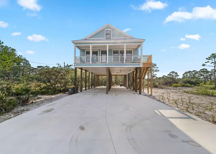 Newly Renovated Gulf Shores Getaway With Gas Grill