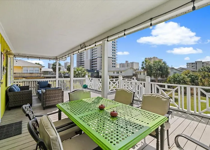 3Br 3Ba Pet Friendly Family Home Near The Beach