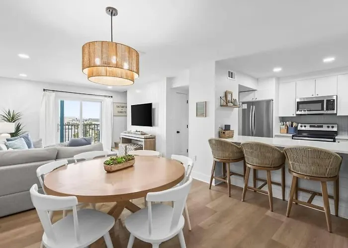 Beachfront Bliss At Sundial B3 3 Bedroom Sleeps 8