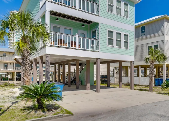Walk To Beach! Water-View Home In Gulf Shores