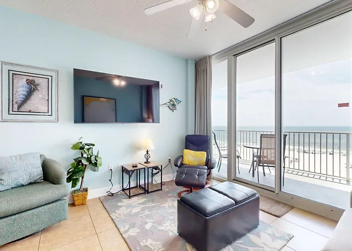 Gulf-Front Condo W Big Beach Views Balcony Wifi & Shared Pools Hot Tubs & Gym