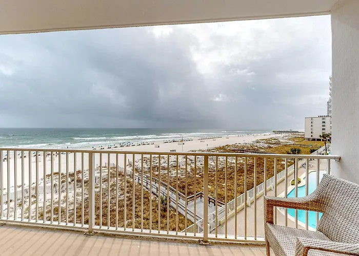Coastal Condo W Balcony & Shared Pools Hot Tubs Gym And Gulf Views