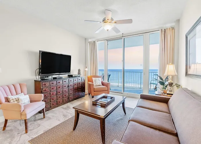Gulf-Front Condo In The Heart Of Town W Resort Pools Hot Tubs & Beach Access